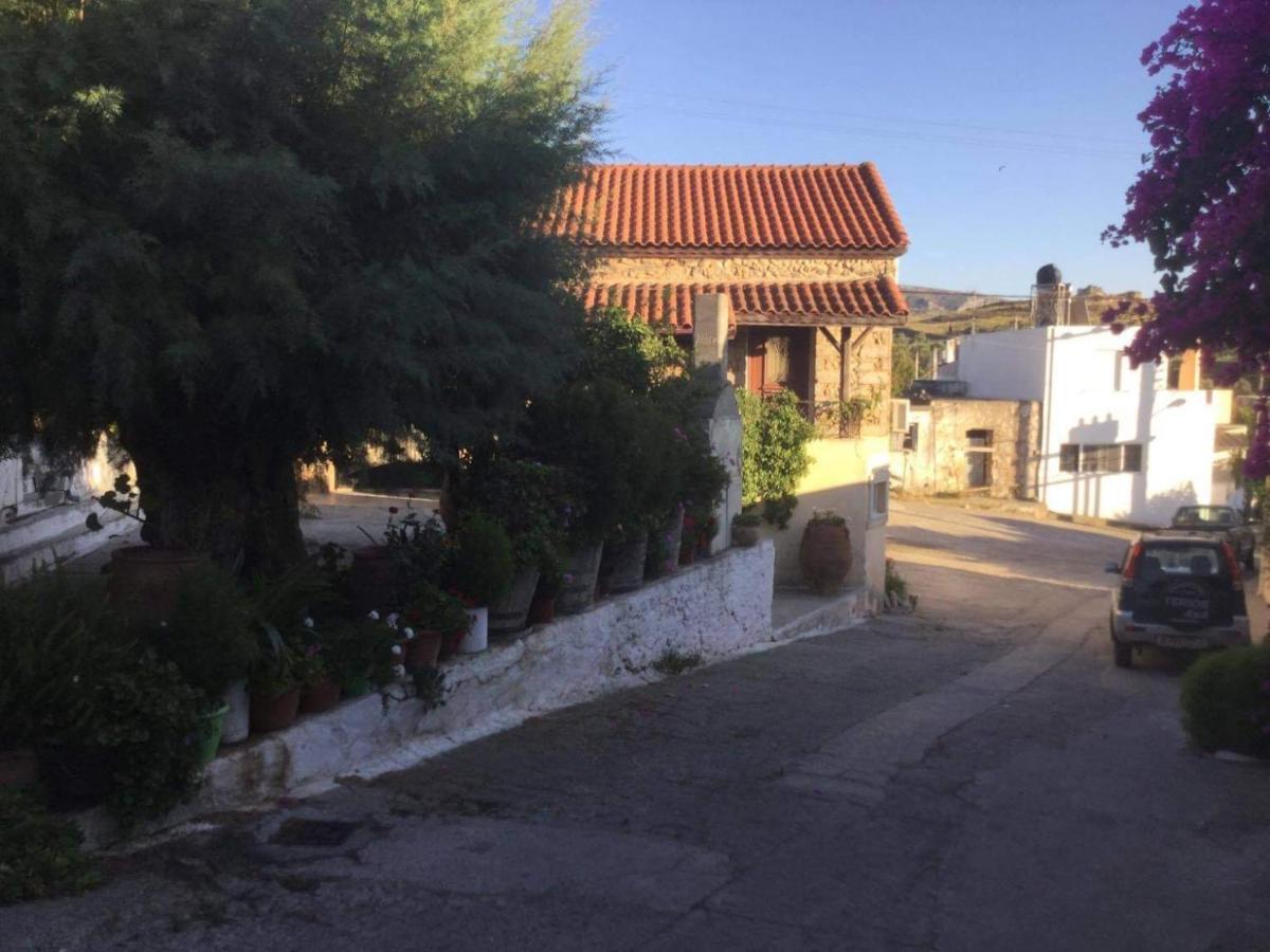 Cosy Country Villa Pappaygiannades Bagian luar foto